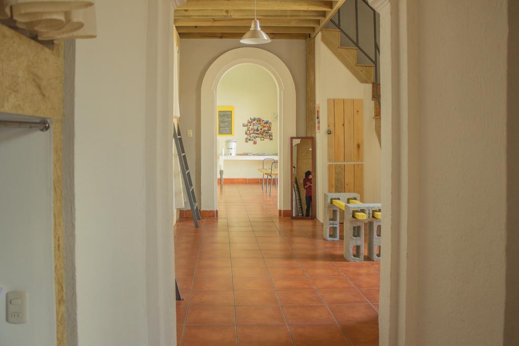 أنتيغوا غواتيمالا Somos Hostal الغرفة الصورة