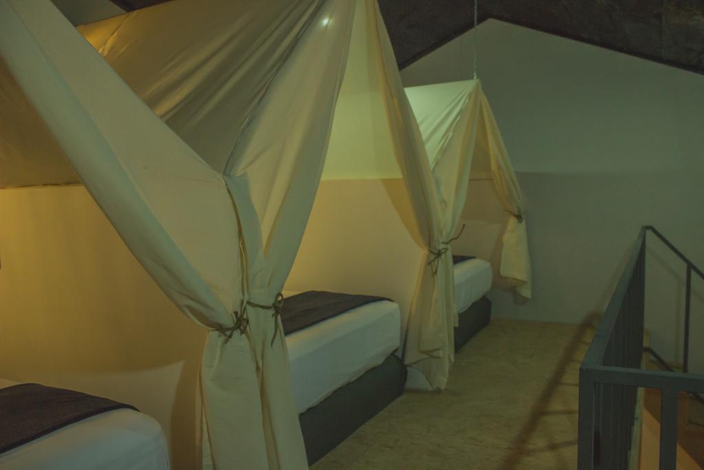 أنتيغوا غواتيمالا Somos Hostal الغرفة الصورة